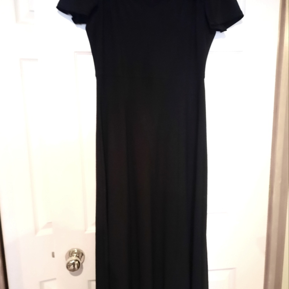 Black short leaves long Coldwater Dress